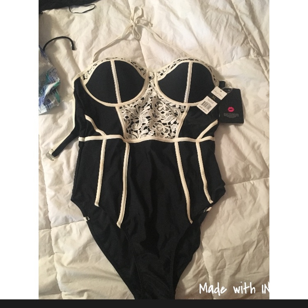 NWT Marilyn Monroe Swim Wear